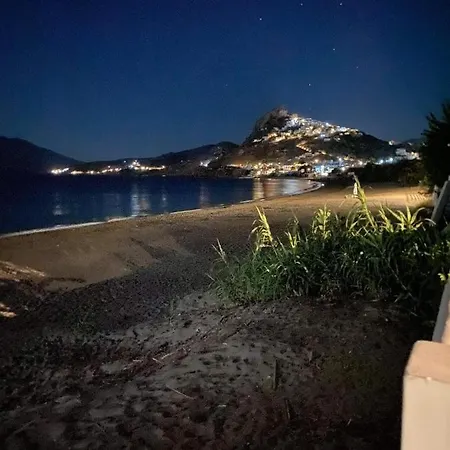 Skyros Beachfront Haven-A Breath Away To The Beach Han/Misafirhane *