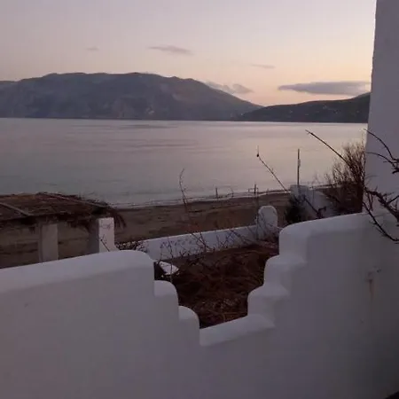 Skyros Beachfront Haven-A Breath Away To The Beach Han/Misafirhane *