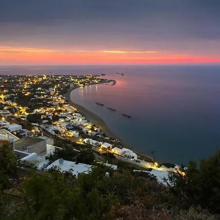 Skyros Beachfront Haven-A Breath Away To The Beach Han/Misafirhane *